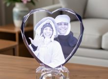 Светильник сердце с гравировкой фотографии пары в стекле