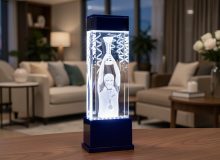 Награда из стекла с 3D гравировкой спортсмена и подсветкой