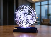 3D гравировка Георгия Победоносца в стеклянном круглом светильнике