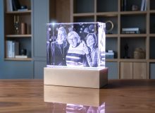 Семейное 3D фото в стекле с подсветкой в форме параллелепипеда