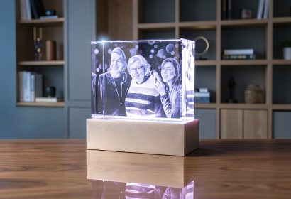 Семейное 3D фото в стекле с подсветкой в форме параллелепипеда
