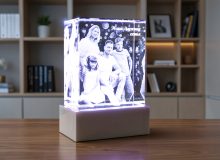 Семейное 3D фото в стекле с подсветкой в форме параллелепипеда
