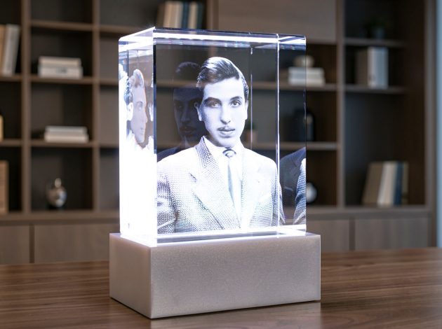 3D фото в стекле по старой фотографии