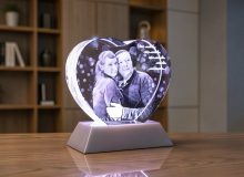 3D фото пары в стеклянном сердце с подсветкой