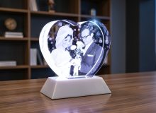 Старая свадебная фотография после обработки в сердце 3D с подсветкой